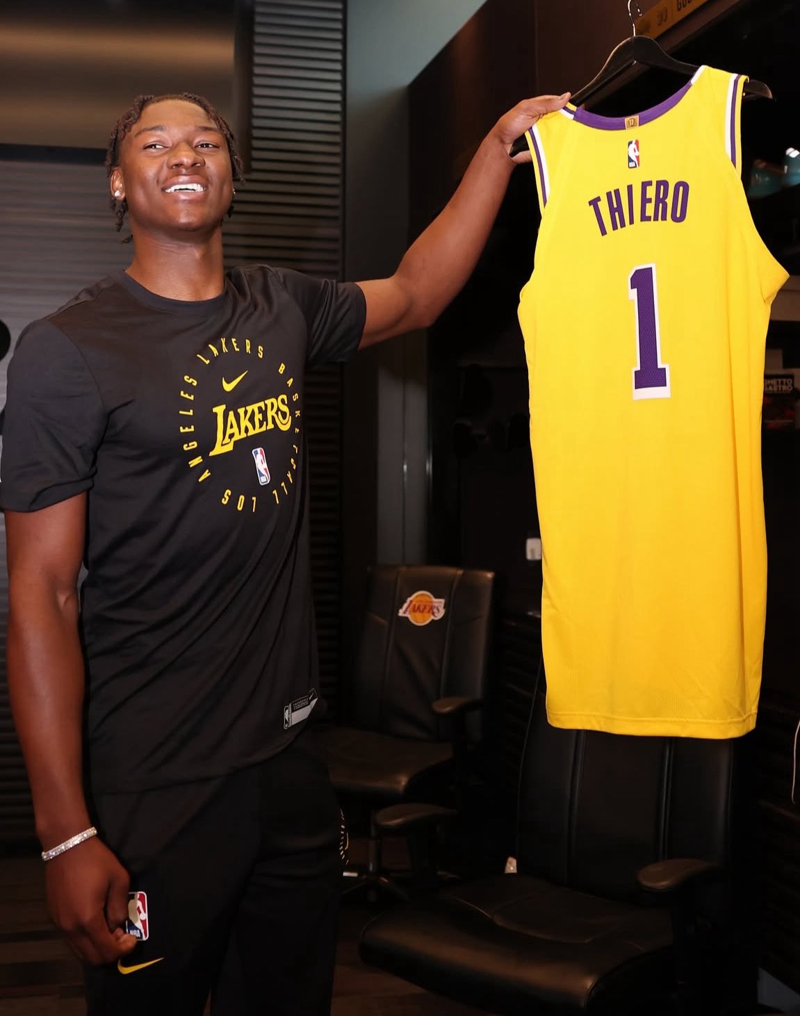 湖人與36號秀阿杜-蒂耶羅3年595萬簽約 前2年完全保障&含球隊選項