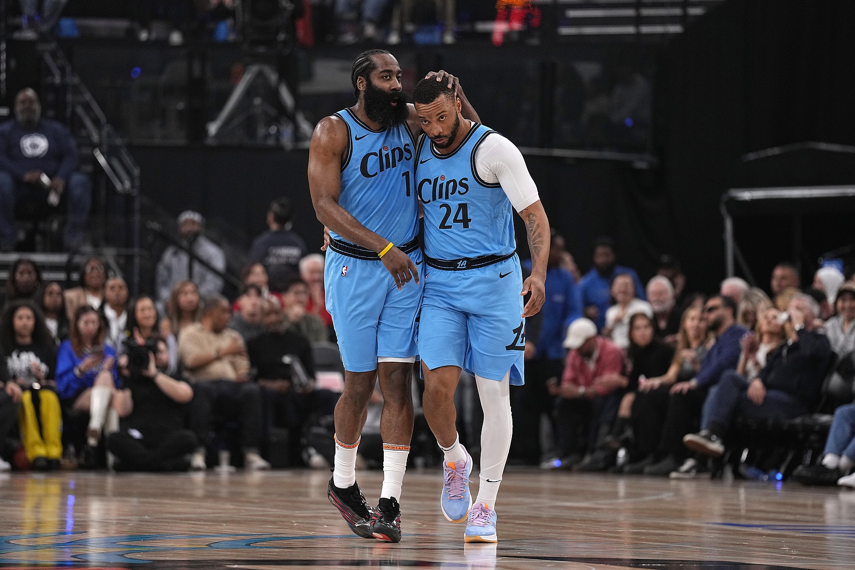 快船不愿給鮑威爾長約 因小卡&哈登27年到期后他們想騰出大量空間