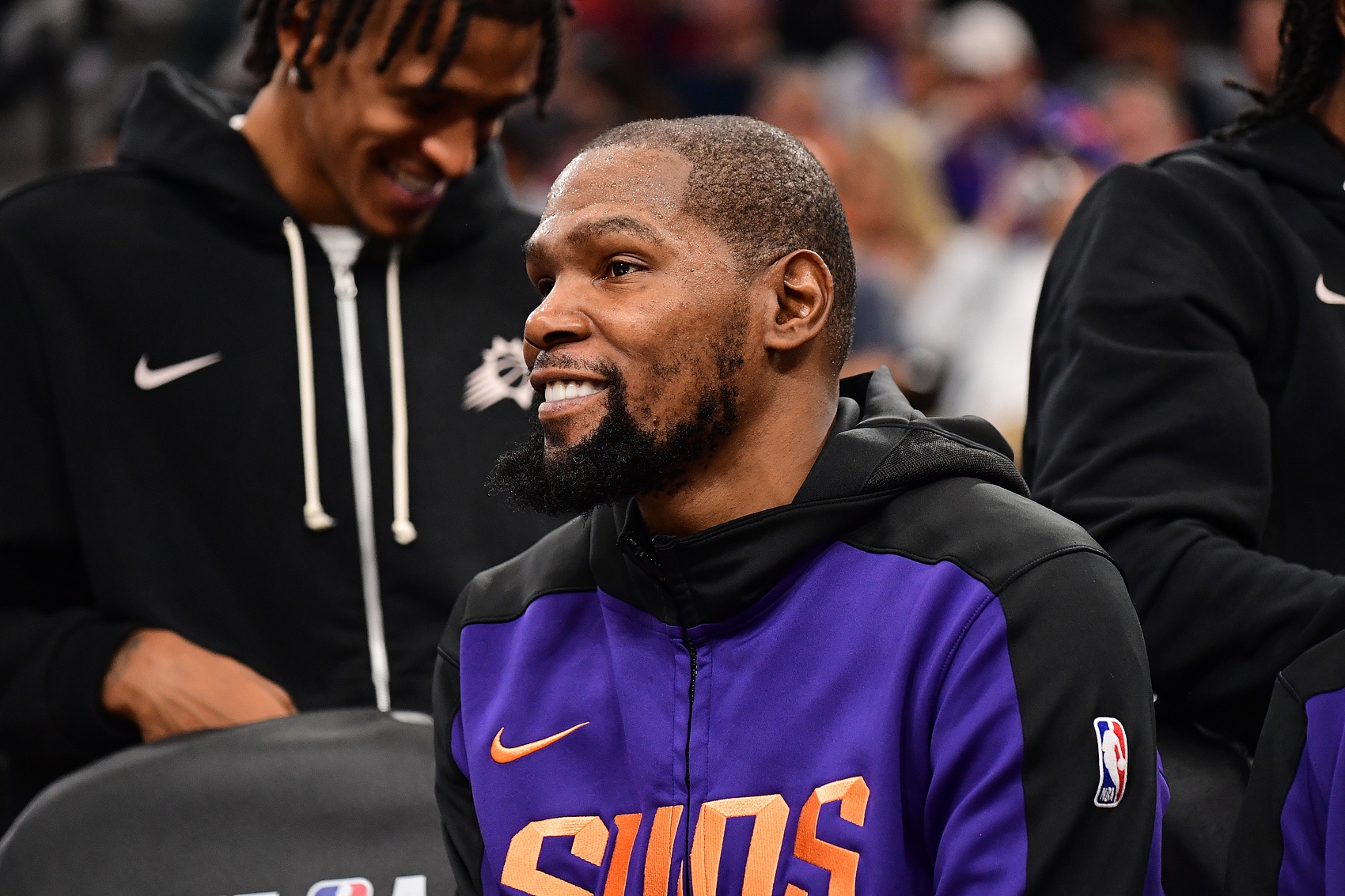 斯通：KD不是30歲了但絲毫沒有下滑 我們的陣容配置也能保護(hù)他