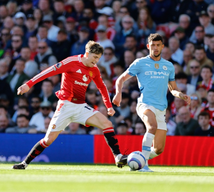 鏡報(bào)：那不勒斯欲4500萬鎊簽加納喬，和曼聯(lián)仍在談判希望達(dá)成協(xié)議