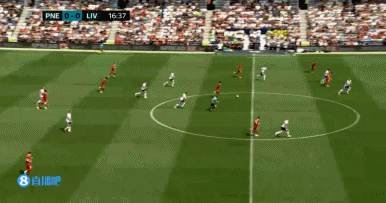 如入無(wú)人之境！16歲恩古莫哈帶球內(nèi)切連過(guò)數(shù)人，可惜打門(mén)被封堵