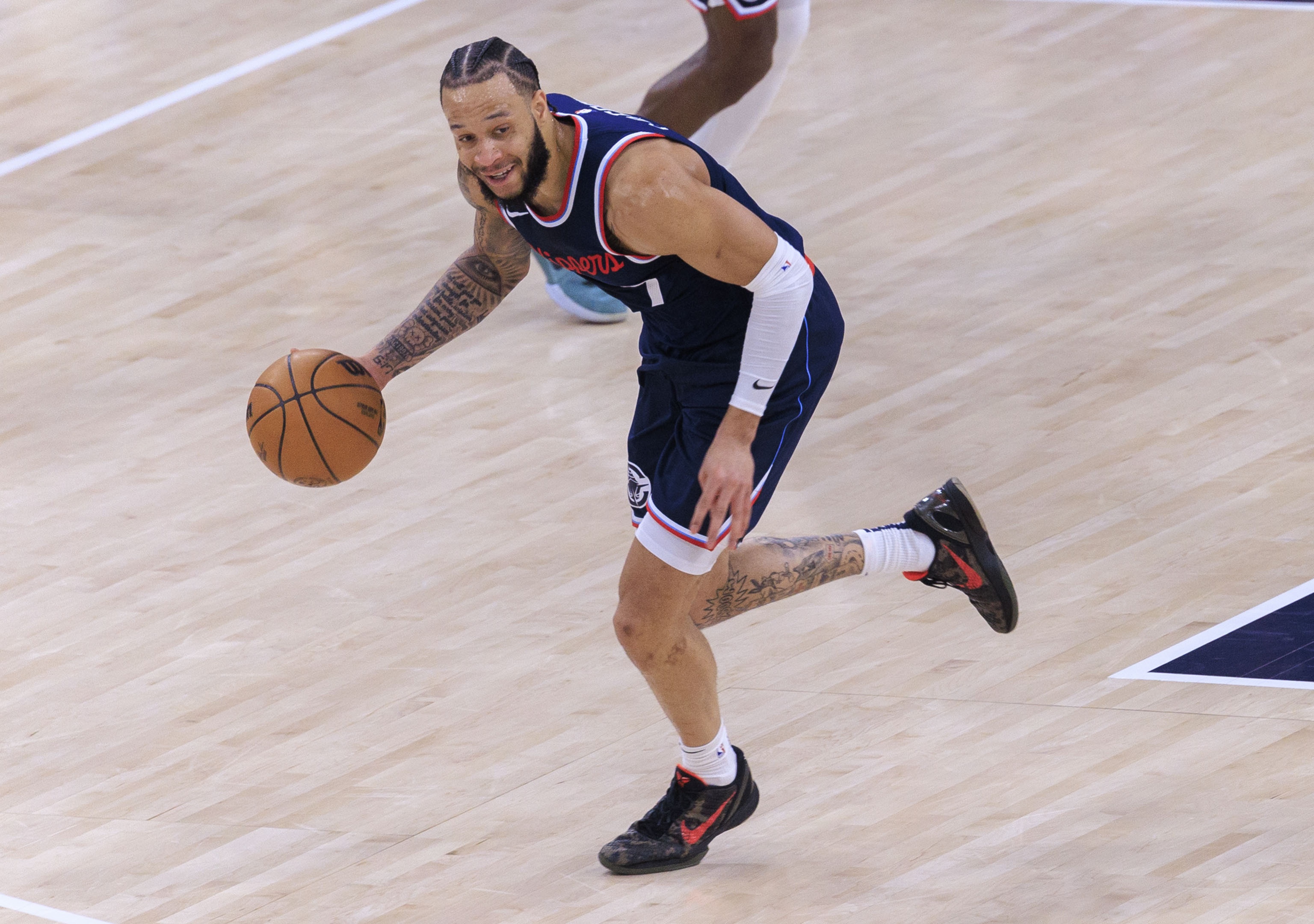 三分命中率40.9%！美記：尼克斯可能成為自由球員科菲的下家