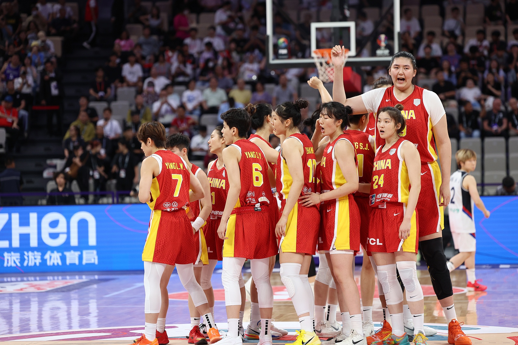 麥穗豐：每個人都想傳給張子宇終結(jié)&進攻更不順 總想讓打中鋒解題