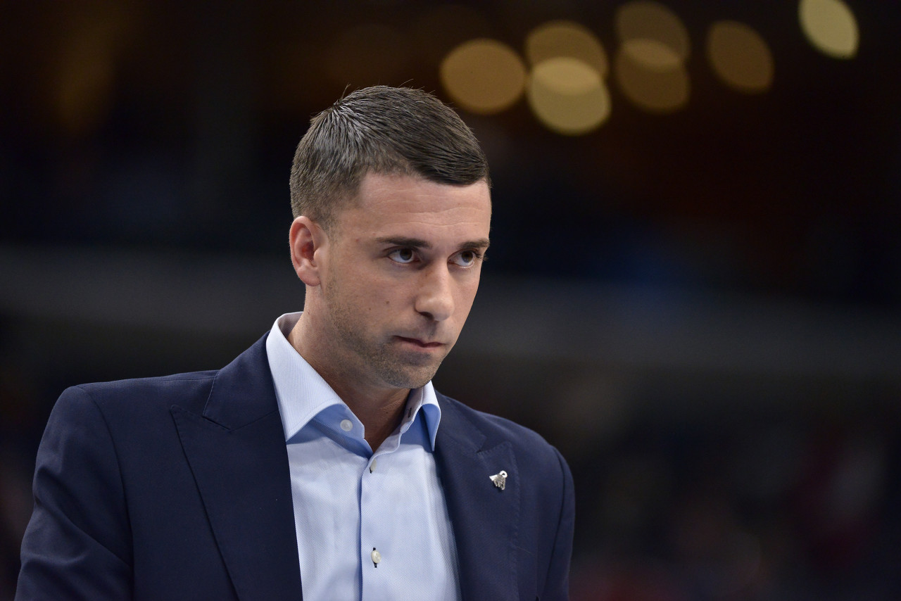 Scotto：灰熊將任命瑞安-桑德斯為球隊首席助教 輔佐伊薩洛