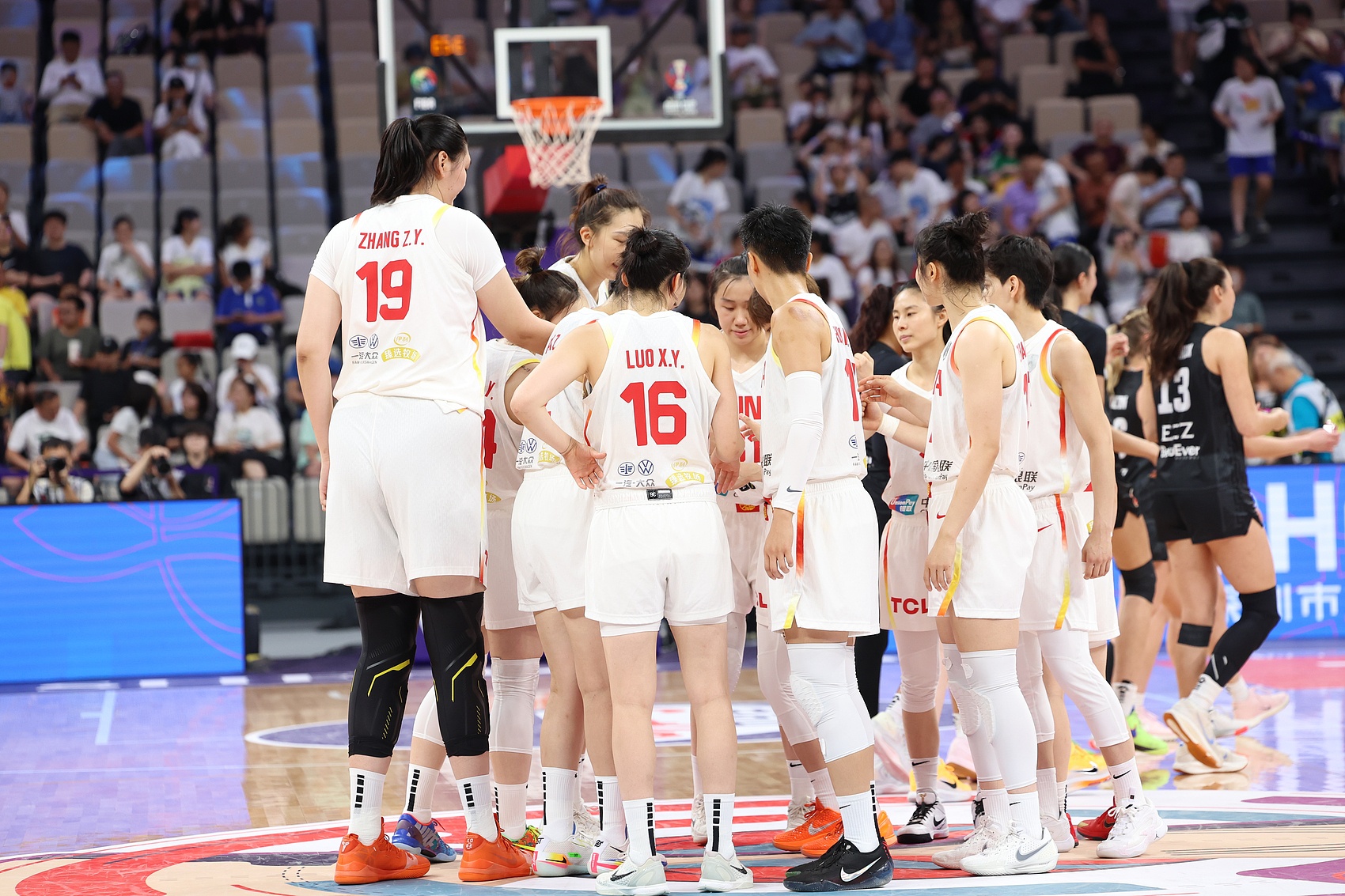 勢(shì)如破竹??中國(guó)女籃3場(chǎng)小組賽合計(jì)凈勝對(duì)手107分 晉級(jí)半決賽