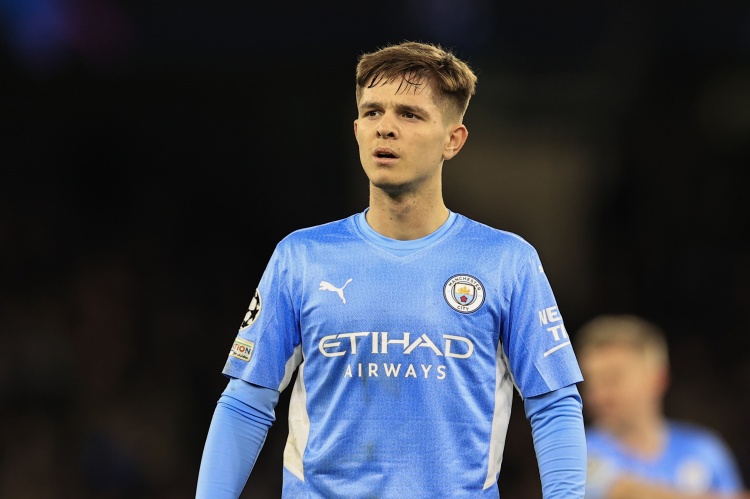 天空：麥卡蒂將訪問法蘭克福雙方未達(dá)協(xié)議，多特森林水晶宮也有意