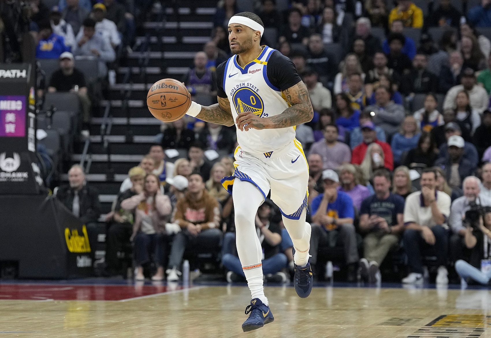 湖記：小佩頓簽約比爾-達(dá)菲之前就有他和湖人的流言 湖人在關(guān)注他