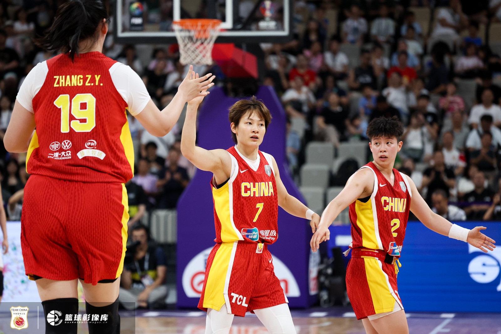 蘇群：張子宇沒(méi)成年級(jí)別比賽的經(jīng)驗(yàn) 中國(guó)女籃又沒(méi)會(huì)外傳內(nèi)的后衛(wèi)