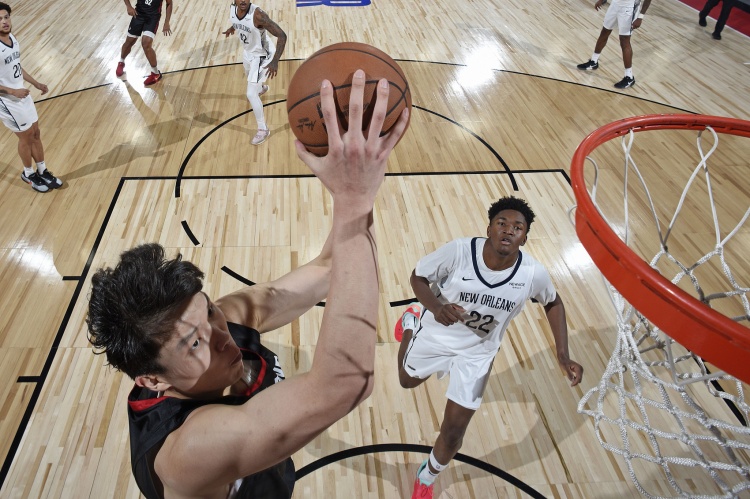 大個(gè)子太多了！賴特：開(kāi)拓者選中楊瀚森會(huì)帶來(lái)健康的內(nèi)部競(jìng)爭(zhēng)