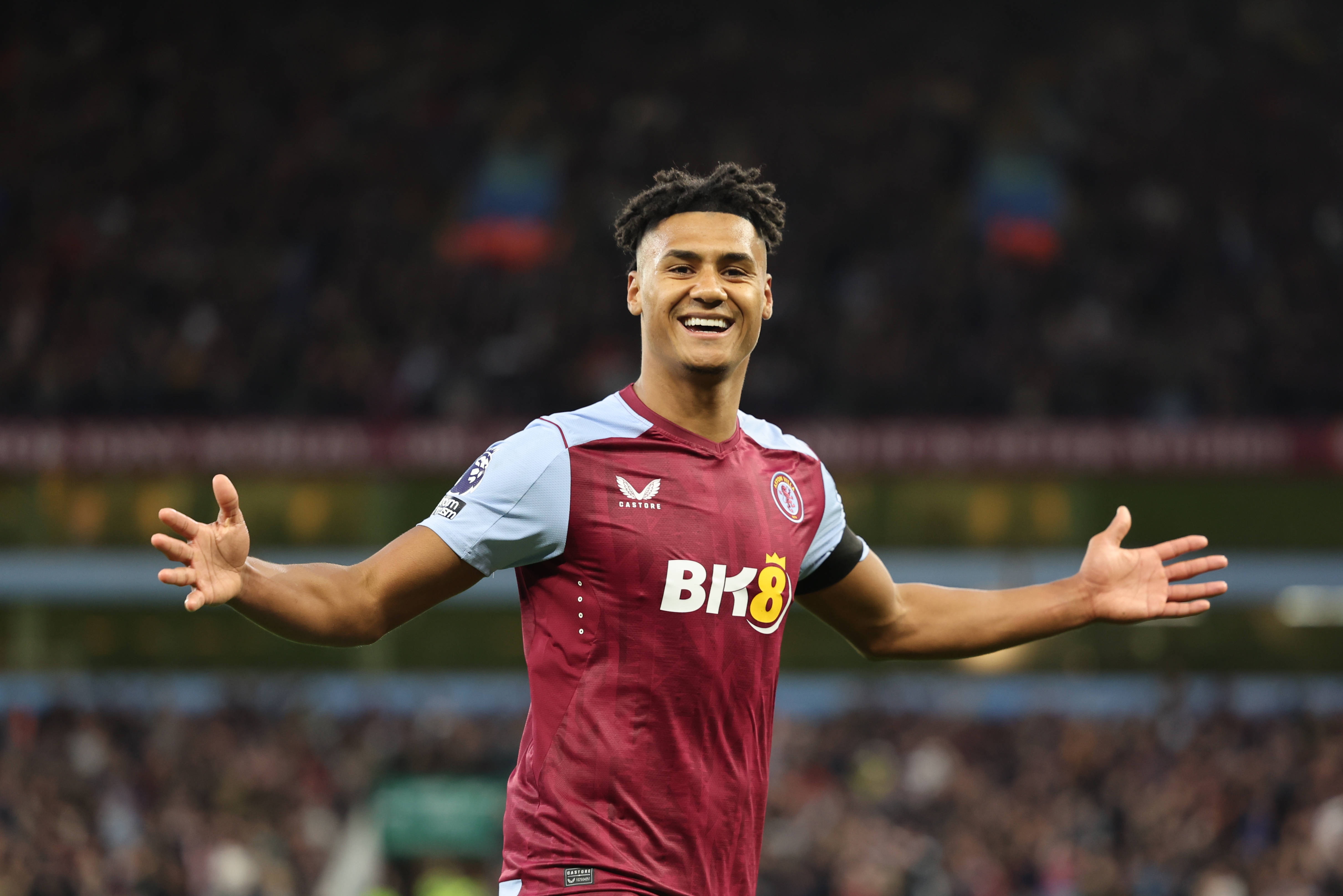 記者：沃特金斯和杰克遜也在曼聯(lián)的中鋒引援名單之中