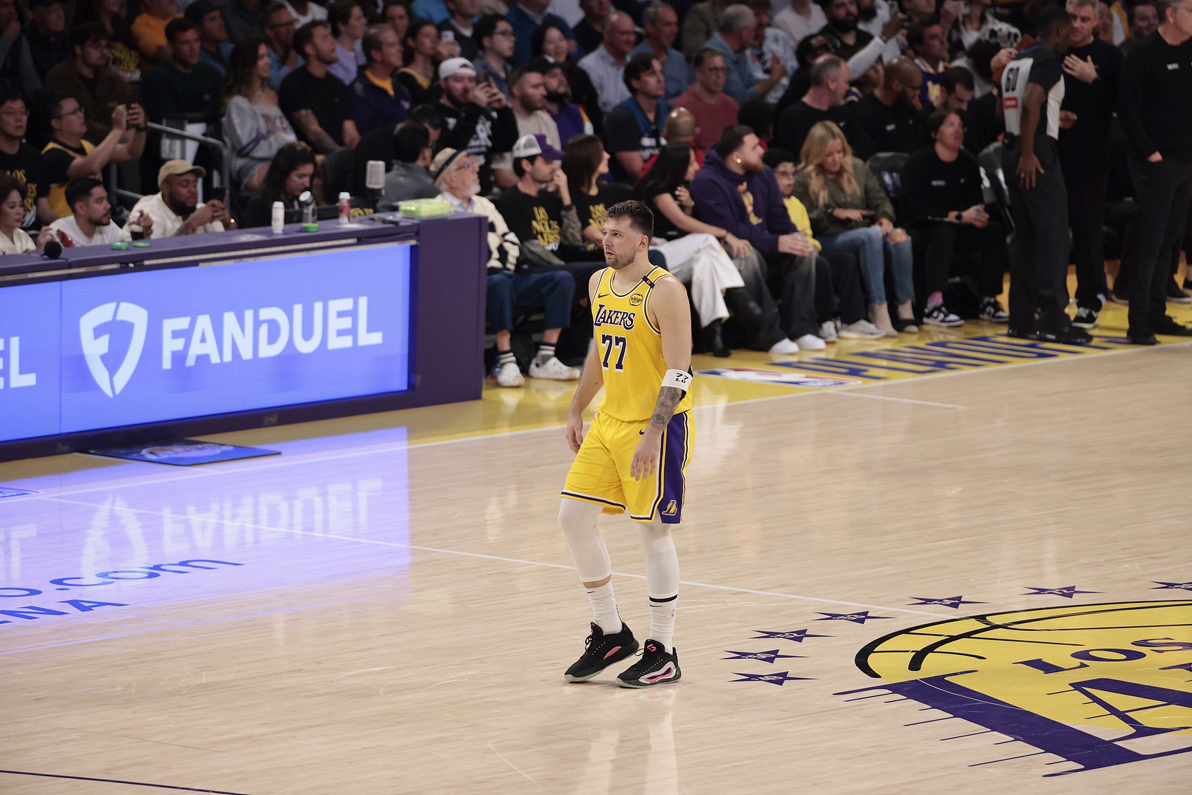 湖記：東契奇已擺脫交易后的心理沖擊 通過控制飲食&訓(xùn)練準備復(fù)仇