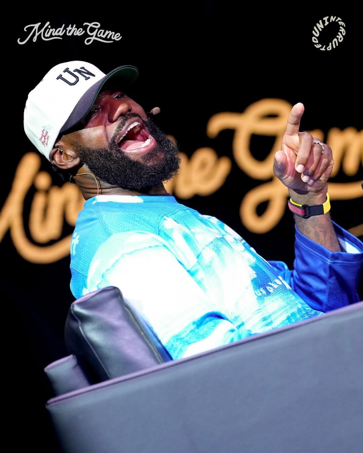 詹姆斯：想奪冠每人都得在自己角色中當(dāng)MVP且愿意犧牲數(shù)據(jù)和想法