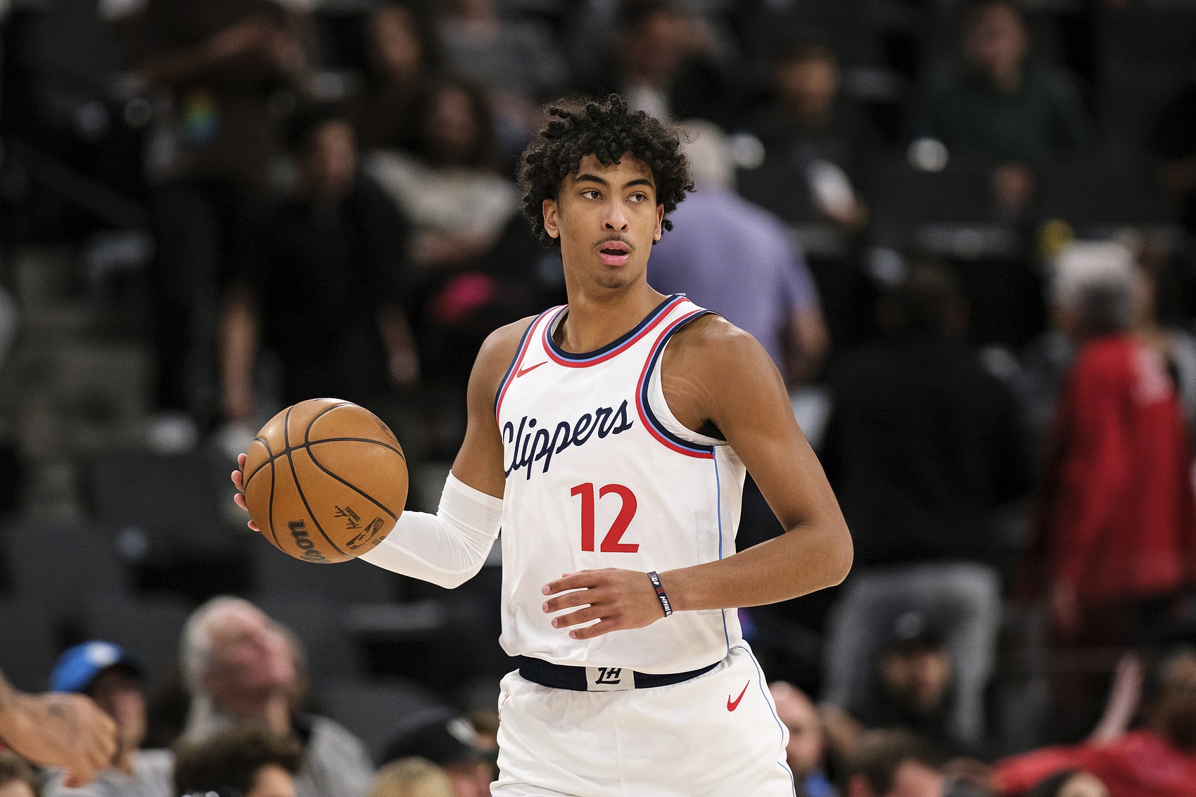 沒手感！卡梅隆-克里斯蒂半場7中1得3分1板1斷 正負(fù)值-20最低