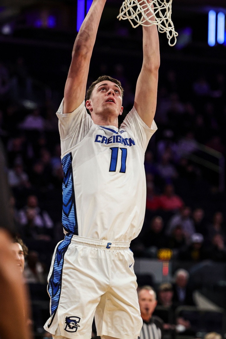 可圈可點(diǎn)！34號(hào)秀卡爾克布倫納6中5高效貢獻(xiàn)15分9板1斷1帽