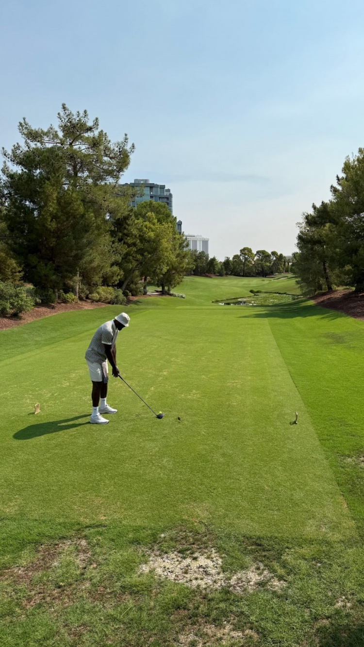 Skip：詹姆斯突然打高爾夫是要退役了？就算他不想湖人也會(huì)逼他退