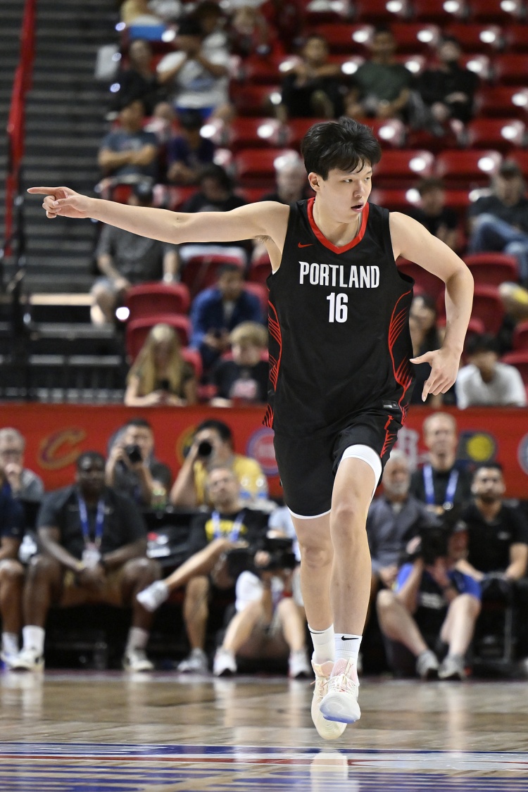 ??麥坎茨：一旦中國(guó)有后衛(wèi)能做姚易楊做到的事 那將會(huì)很可怕