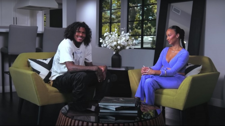 ??阿姨：杰倫-格林有段時(shí)間每周7天都有專屬內(nèi)褲 但經(jīng)常忘帶