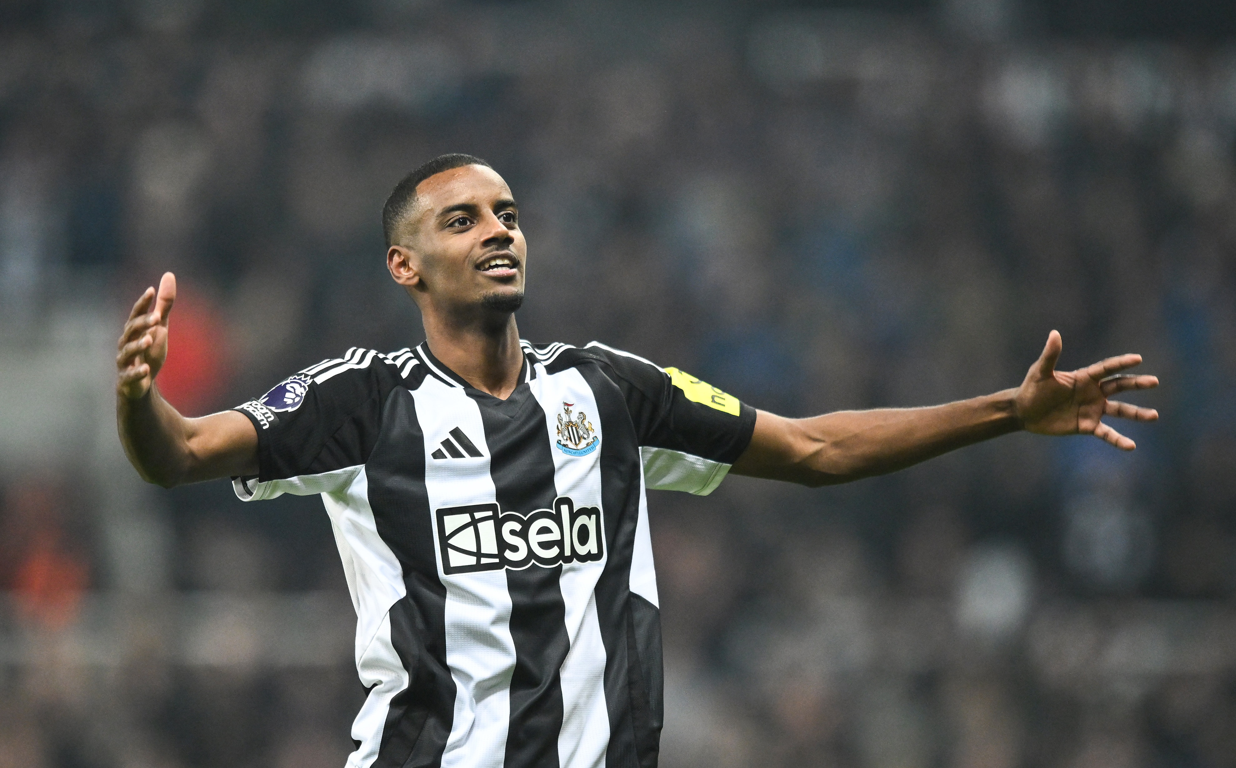 記者：新月準(zhǔn)備高額報(bào)價(jià)伊薩克，不排除利物浦再次接觸的可能