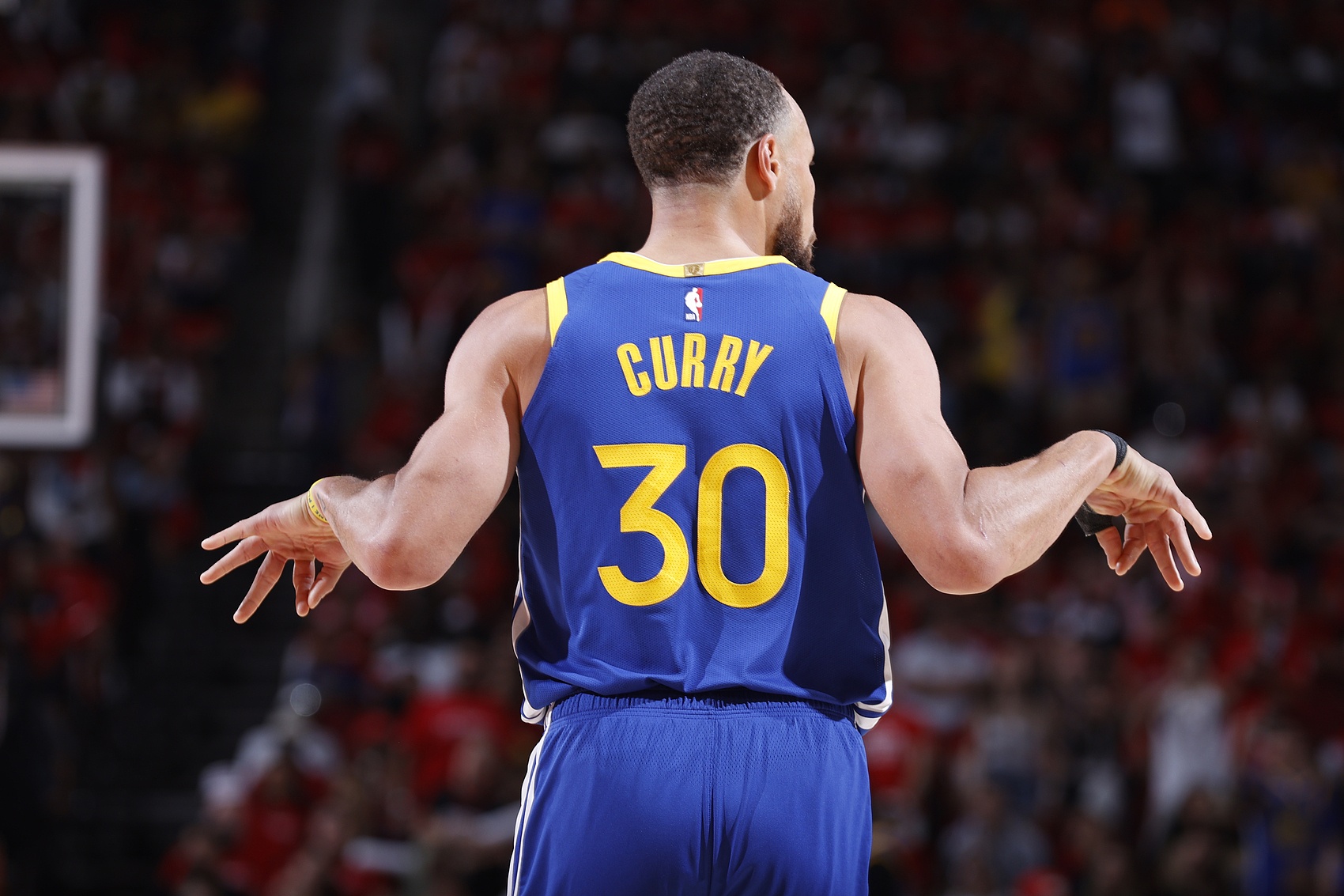 庫(kù)里對(duì)現(xiàn)役球星季后賽戰(zhàn)績(jī)：vs詹姆斯17勝11負(fù) vs利拉德10勝0負(fù)