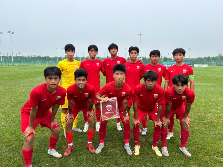 青少年精英聯(lián)賽決賽第一階段，上海海港U17隊(duì)?wèi)?zhàn)勝廣東廣州豹