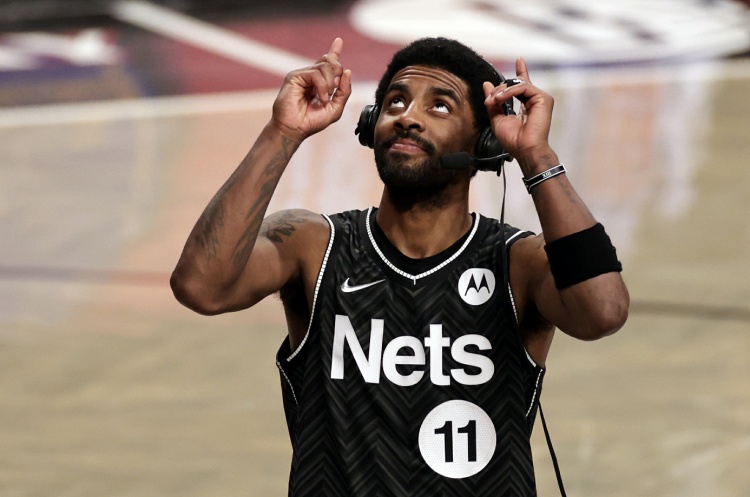 歐文：我在籃網(wǎng)時(shí)把自己封閉了起來 當(dāng)時(shí)覺得隊(duì)友都無法理解我