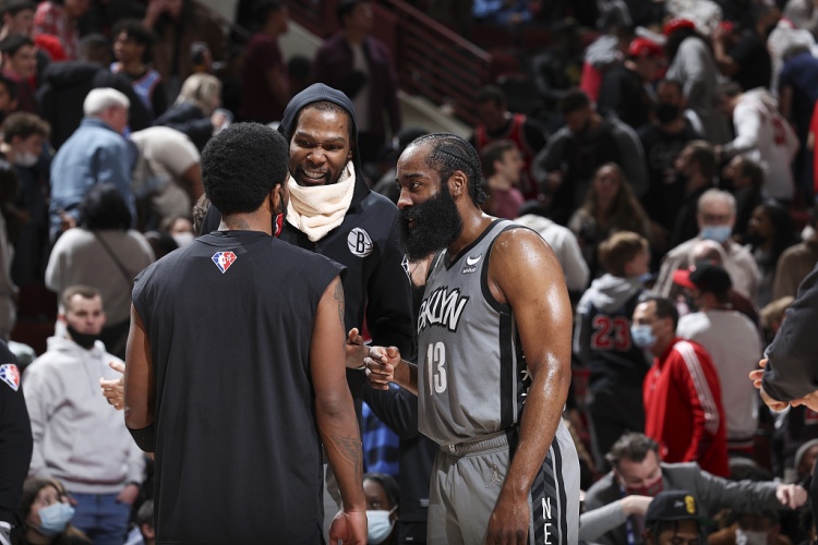 歐文：希望有天能和KD他們好好聊下籃網(wǎng)的事 希望是在我的紀(jì)錄片