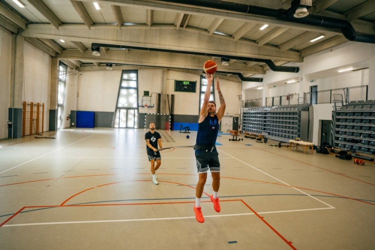 被交易&首輪出局！賽季結(jié)束第二天 東契奇就讓經(jīng)紀(jì)人開始訓(xùn)練計(jì)劃