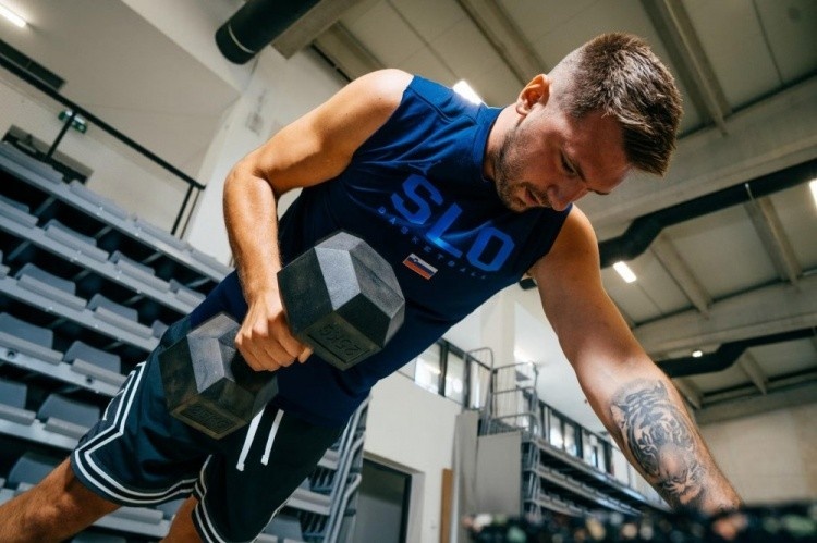 東契奇減重成功！A-史密斯：他完成了挑戰(zhàn) 湖人球迷該開心死了