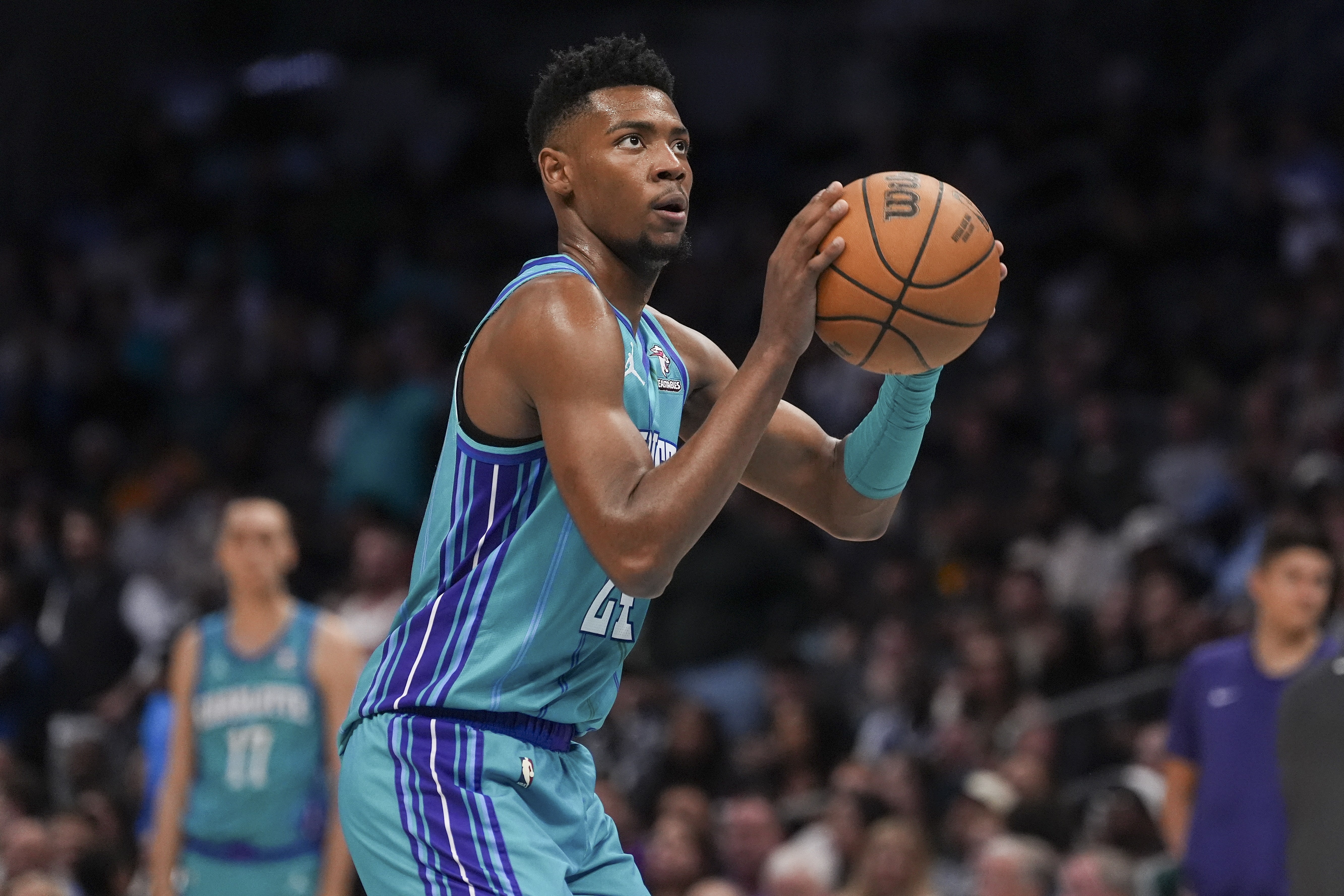 上賽季場(chǎng)均21分！米勒：腕傷已經(jīng)恢復(fù)90-95% 期待揭幕戰(zhàn)重返賽場(chǎng)