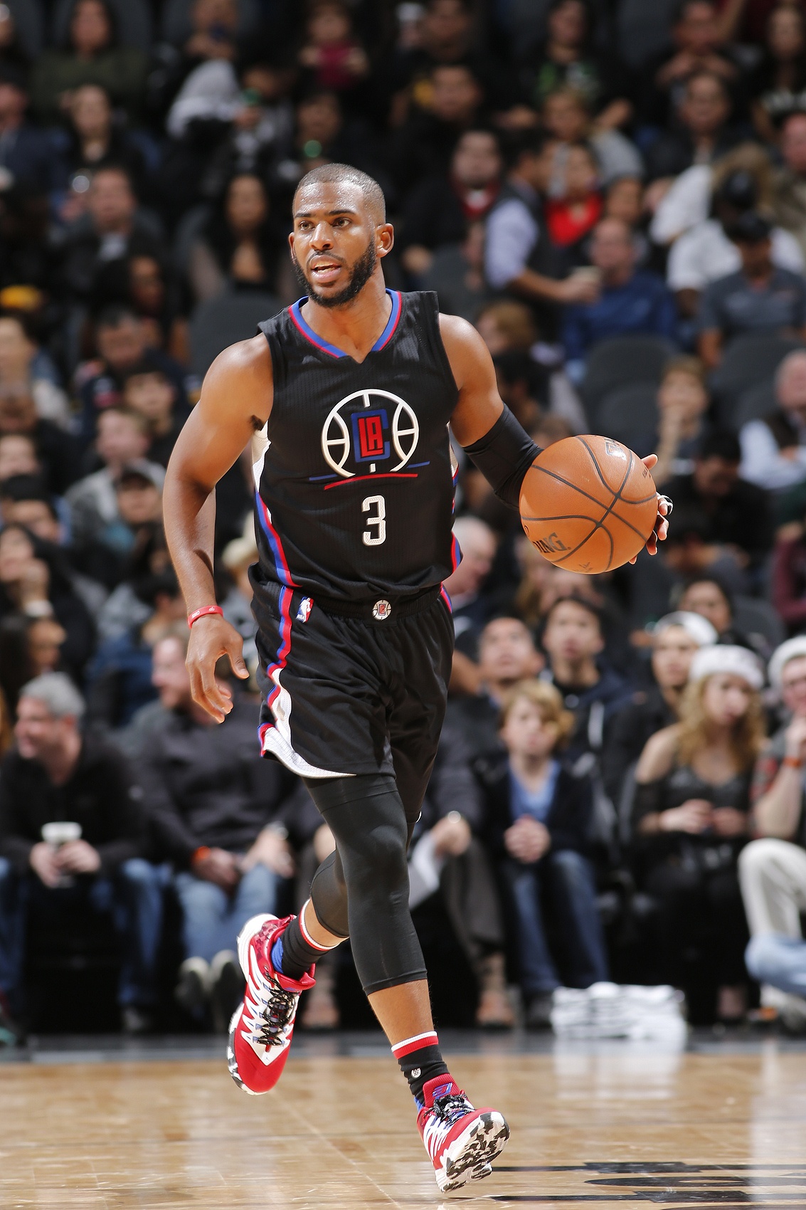 快船可能退役其3號(hào)球衣！保羅：這意味著一切 希望我們能創(chuàng)造更多