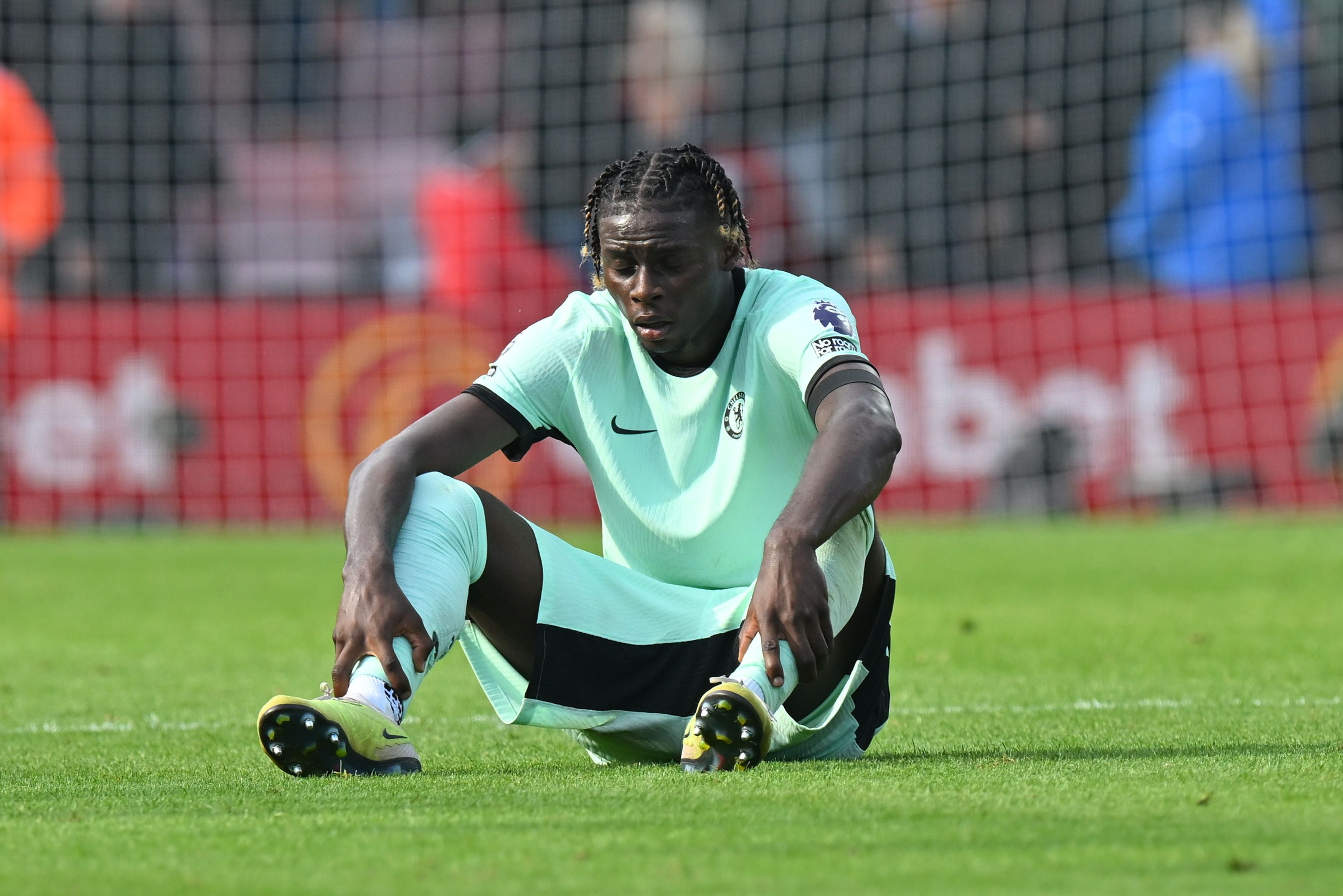 羅馬諾：切爾西21歲中場(chǎng)烏戈丘庫(kù)也將轉(zhuǎn)會(huì)伯恩利