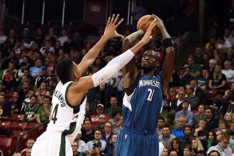 歷史唯一加內(nèi)特??字母哥距壟斷隊(duì)史分板助斷帽王僅差82搶斷