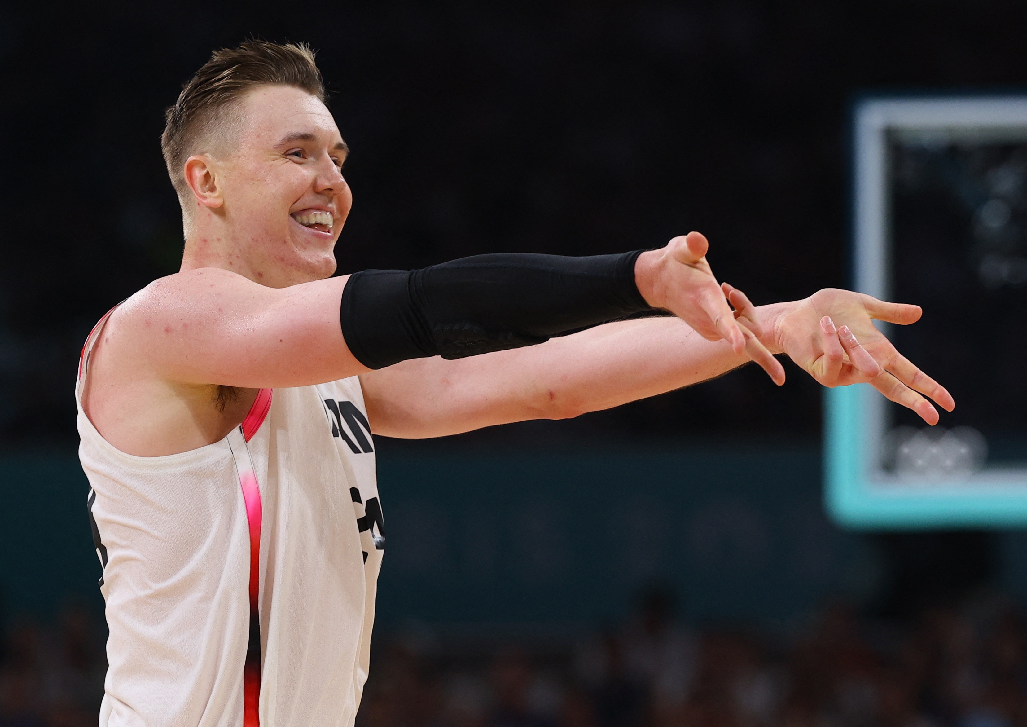 過山車！日本男籃半場落后敘利亞9分 第三節(jié)凈勝18分&末節(jié)贏22分