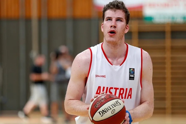 世界杯歐洲區(qū)預(yù)選賽奧地利勝保加利亞 珀?duì)柼貭杻呻p 蘭茲博格26分