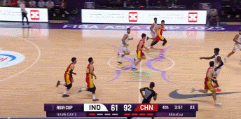 媒體人：對上有后場歸化的球隊 郭指導(dǎo)可以嘗試讓雷蒙防防小外援