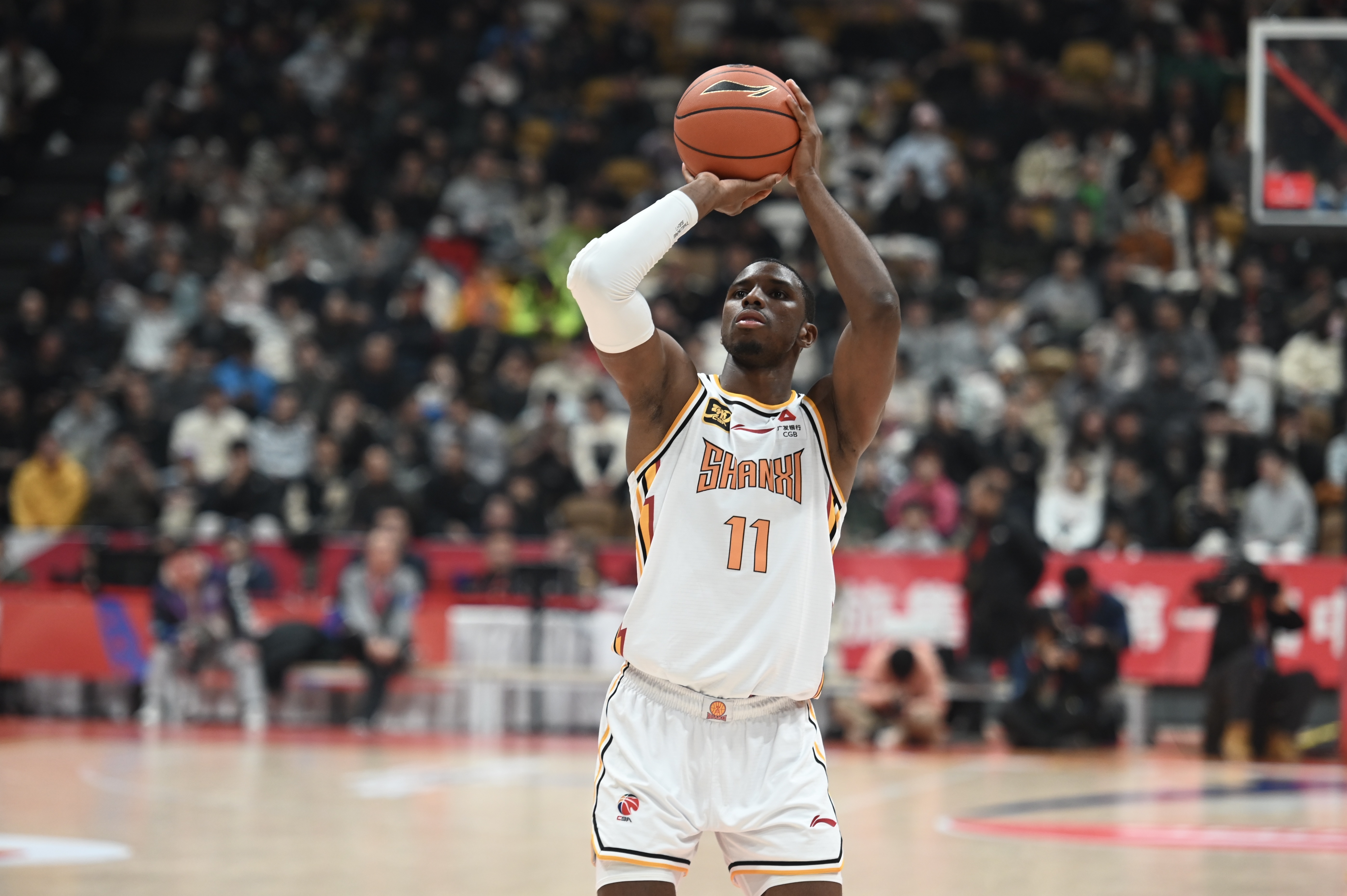 媒體人：迪亞洛去歐洲是必然 CBA合同有試用期 歐洲一簽就是保障