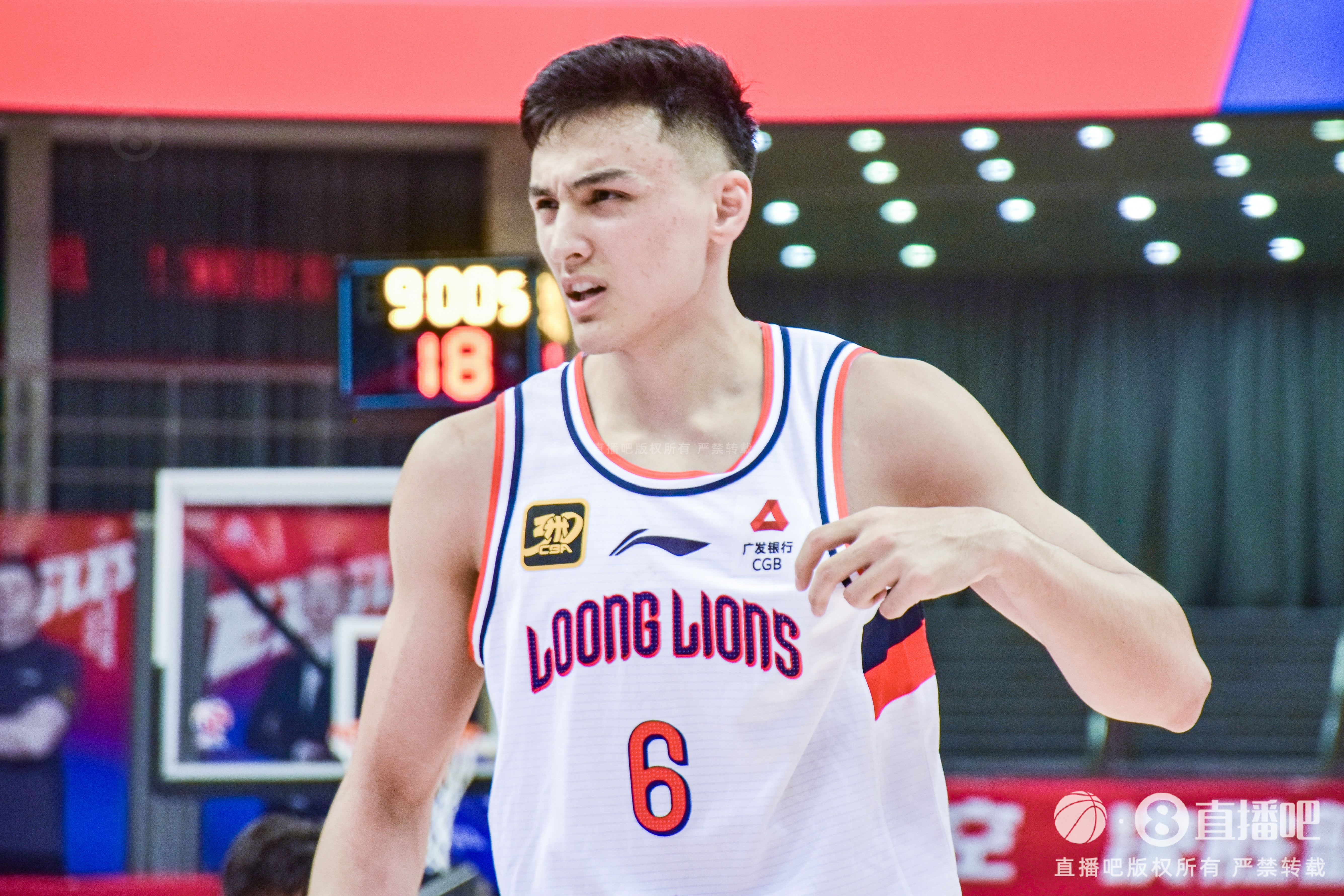 媒體人：于米提永久轉(zhuǎn)會(huì)山西 廣州獲得1年輕球員+張文杰2年租借權(quán)