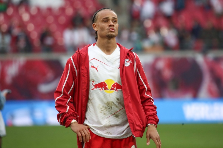 圖片報：西蒙斯想出戰(zhàn)熱身賽但因感冒或缺席 切爾西仍未為他報價