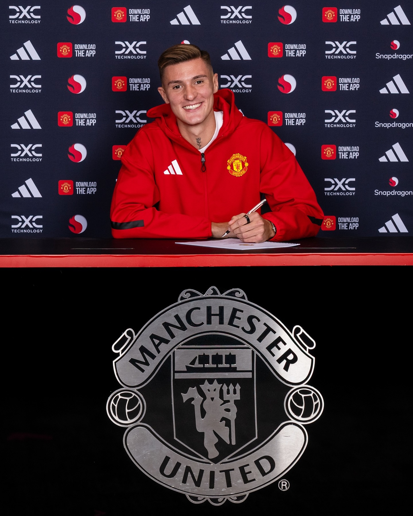 TA：曼聯(lián)方面表示塞斯科工資并沒有比紐卡給的多，紐卡對此有異議