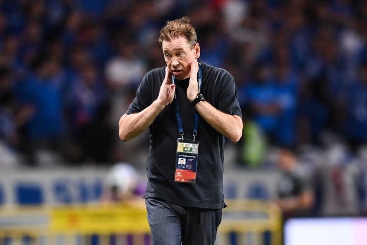 東體：申花要專注于自己，不能帶著不甘的情緒陷入場外紛爭