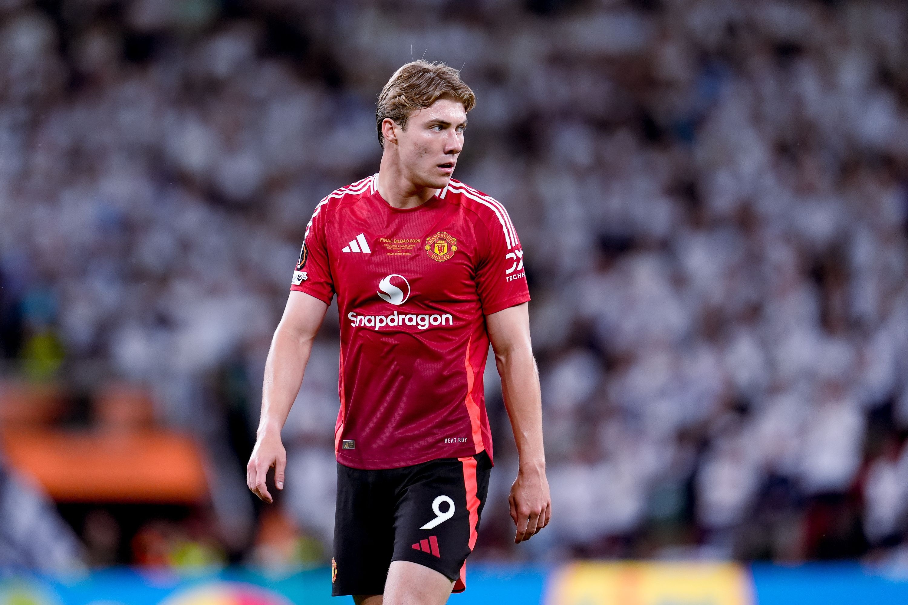 德媒：霍伊倫威脅不足&杰克遜欠缺紀(jì)律性和穩(wěn)定性，拜仁均無(wú)意