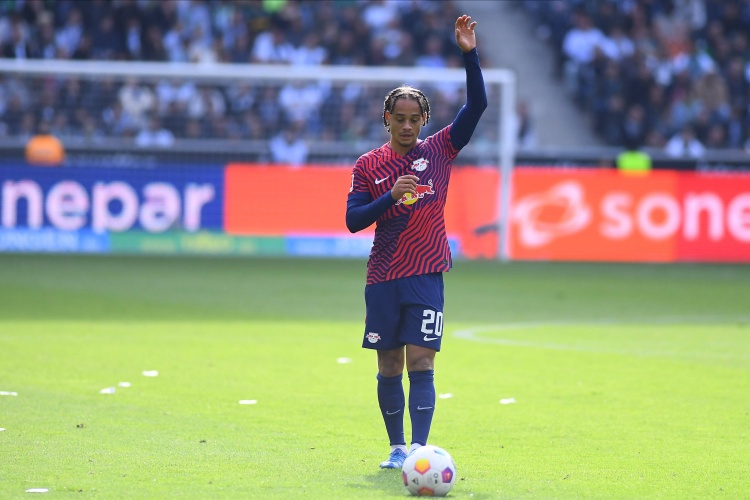 羅馬諾：哈維-西蒙斯仍只想加盟切爾西，恩昆庫離隊將是關(guān)鍵因素