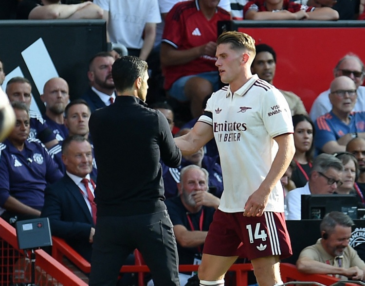 爭冠宣言！阿爾特塔賽后：冠軍球隊(duì)總是能在場面難看時(shí)贏球