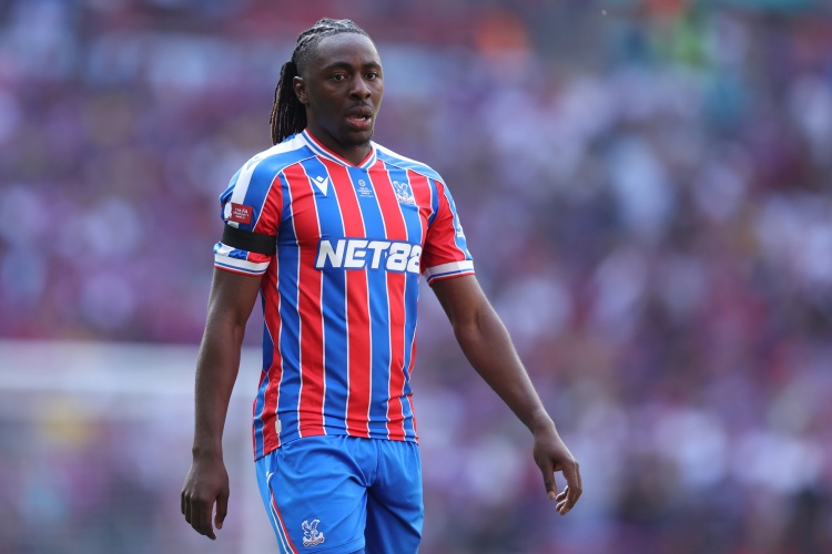 太陽(yáng)報(bào)：雖然埃澤轉(zhuǎn)會(huì)傳聞纏身，但水晶宮會(huì)繼續(xù)讓他上場(chǎng)比賽