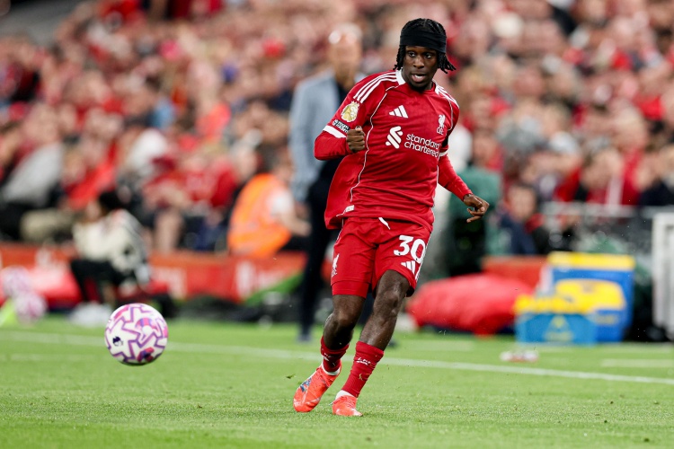 郵報：弗林蓬腿筋不適正全力恢復(fù)，將缺席對陣紐卡的比賽