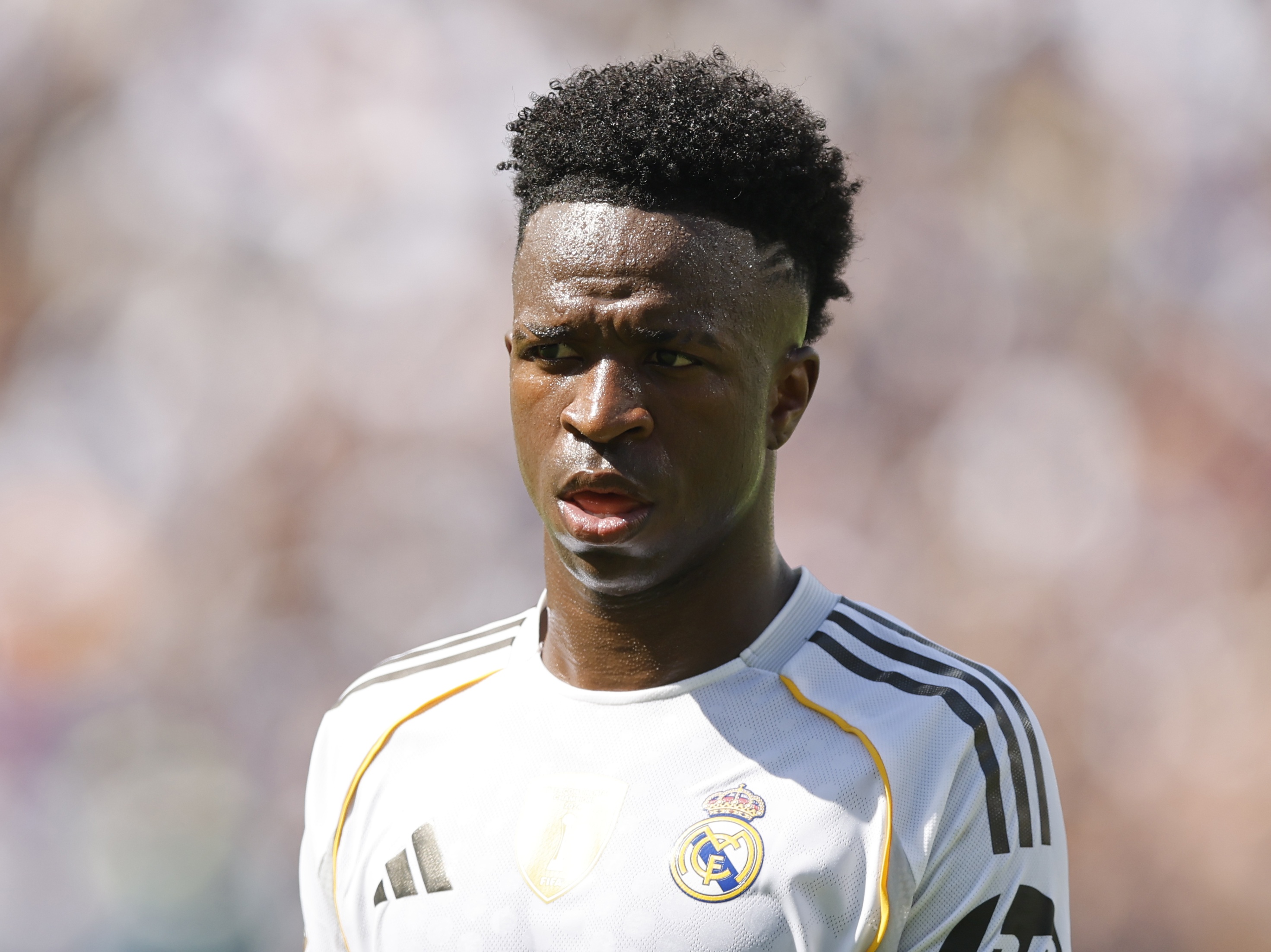 馬卡：維尼修斯更衣室地位并未改變，但他狀態(tài)下滑是不爭的事實