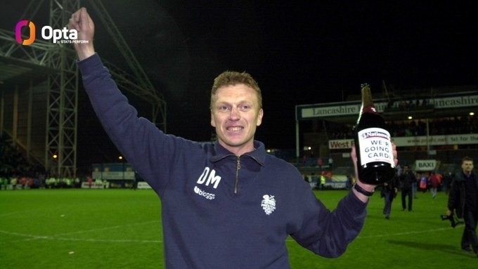 莫耶斯獲得執(zhí)教生涯第500場(chǎng)勝利，第1場(chǎng)和第500場(chǎng)恰好是同一對(duì)手