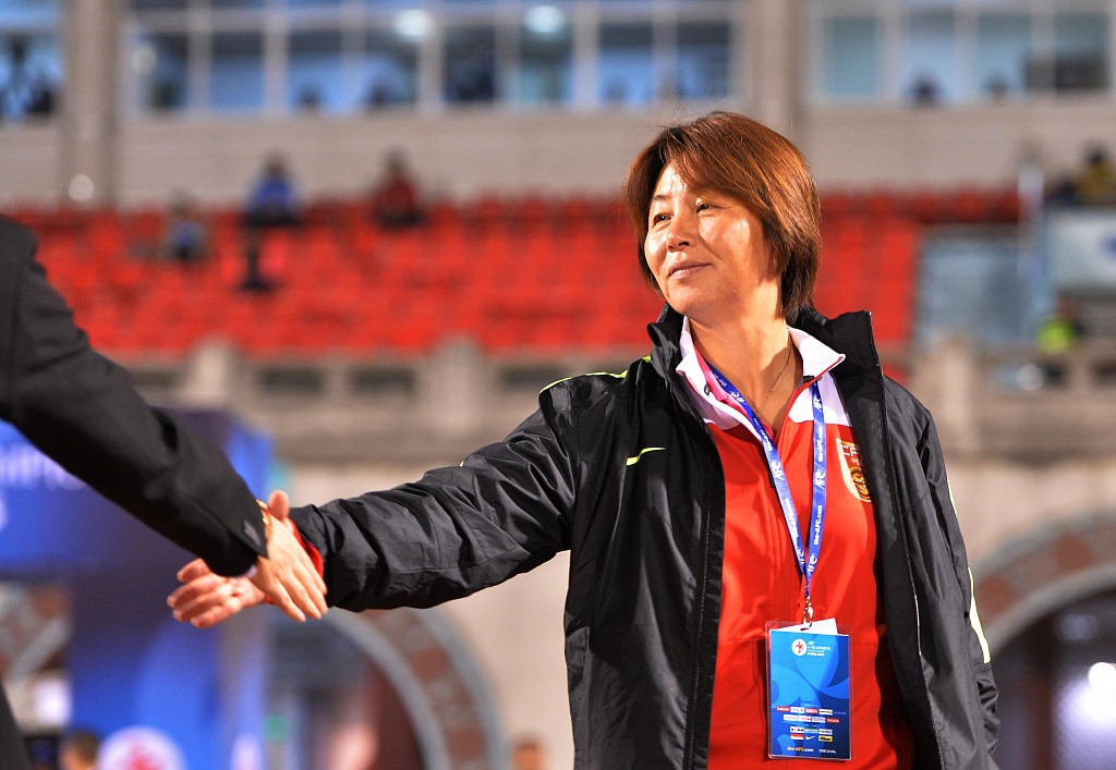 高紅：控制足球是我的足球風(fēng)格，尤其在青少年階段一定要強(qiáng)調(diào)控球