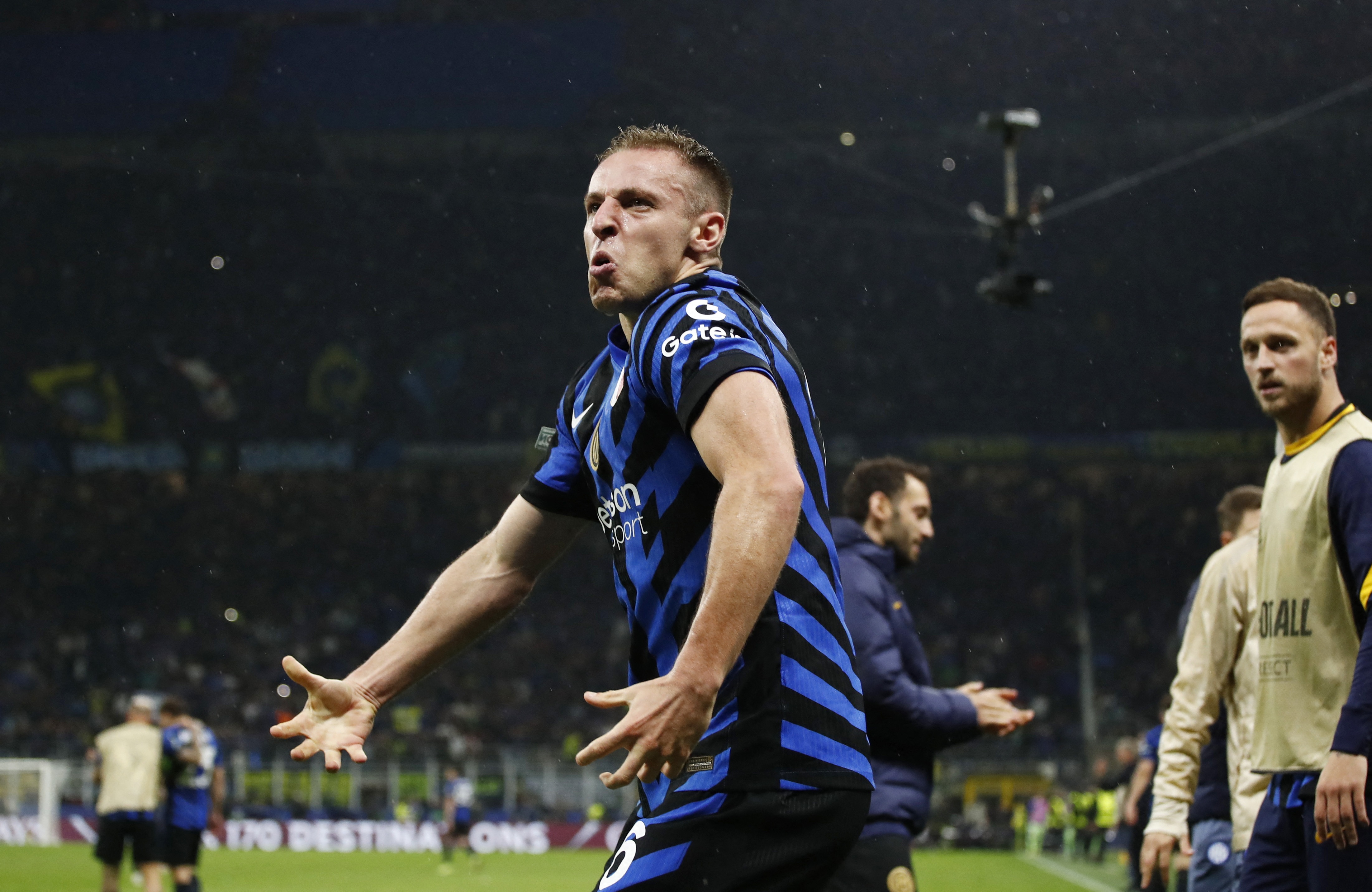 都體：國(guó)米告知紐卡為弗拉泰西標(biāo)4000萬(wàn)歐，若出售可能再追盧克曼