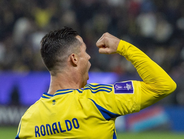 無(wú)法超越的豐碑！足壇歷史首人，C羅連續(xù)24個(gè)賽季都有進(jìn)球入賬